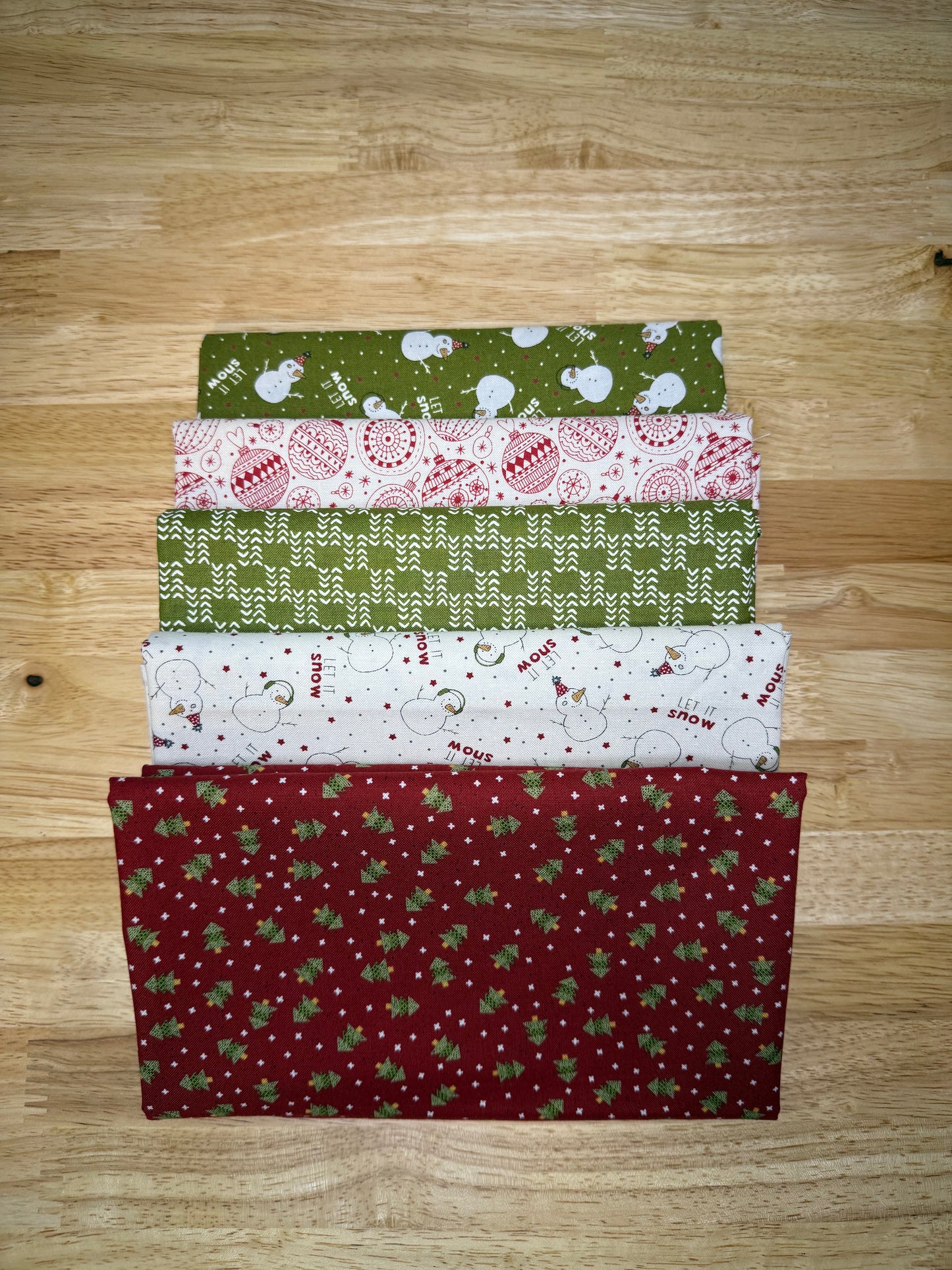 Emmett & Ivy 5-Pack – 1/2 Yard Fabric Bundle by Sweetwater for Moda - Small Town Fabric Co.