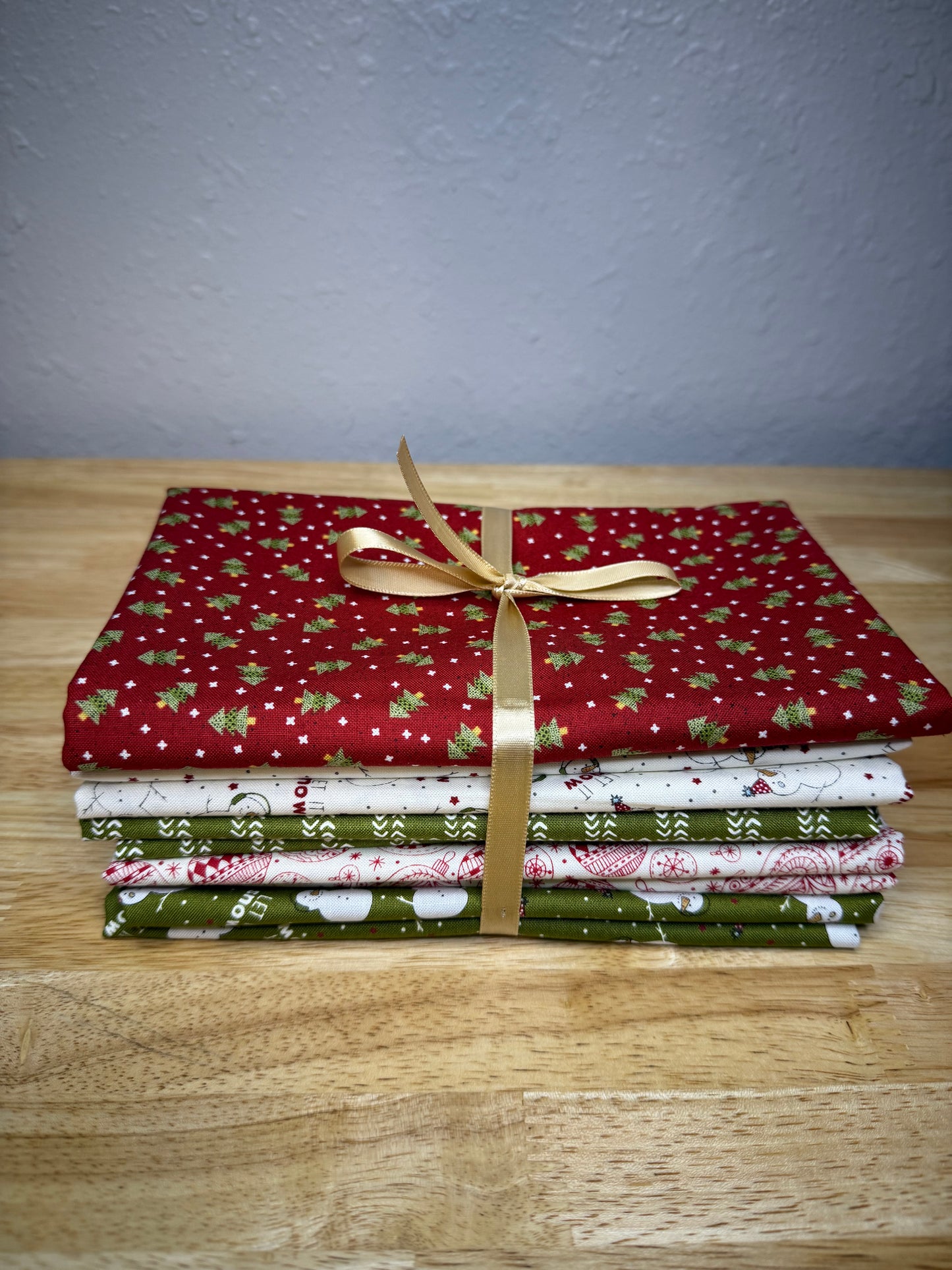 Emmett & Ivy 5-Pack – 1/2 Yard Fabric Bundle by Sweetwater for Moda - Small Town Fabric Co.