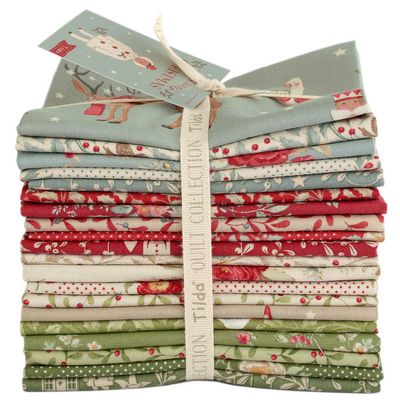 Tilda Fabrics – Merry Little Christmas Fat Quarter Bundle - Small Town Fabric Co.